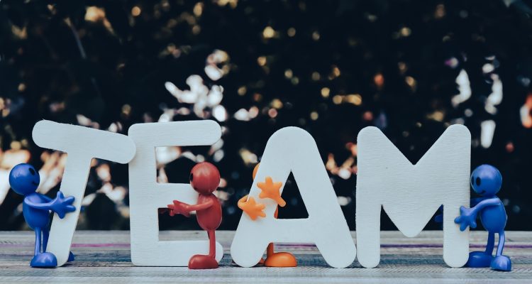 découvrez l'esprit d'équipe au sein de notre communauté, où la collaboration, la passion et l'entraide nous mènent vers le succès. rejoignez-nous pour renforcer vos synergies et atteindre vos objectifs ensemble.