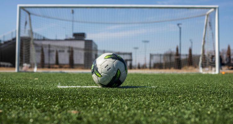 découvrez tout sur les pénalités : règles, stratégies et impacts dans le monde du sport. apprenez à maîtriser cet aspect crucial du jeu, que ce soit au football, au rugby ou dans d'autres disciplines. ne manquez rien de l'importance des pénalités dans les compétitions.