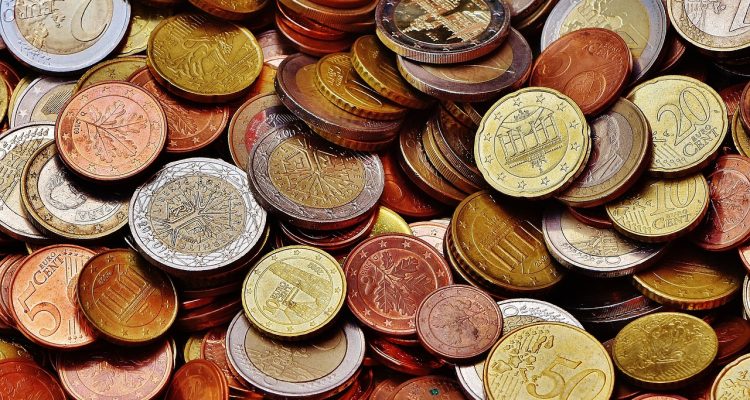 découvrez tout sur l'euro, la monnaie unique de l'union européenne. apprenez son histoire, son fonctionnement et son impact sur l'économie mondiale.