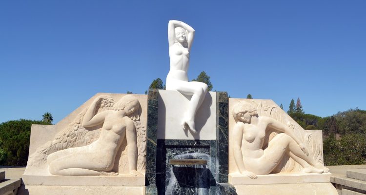 découvrez l’univers de diego simeone, l’entraîneur emblématique de l’atlético de madrid, connu pour sa passion, son leadership et ses succès remarquables dans le football européen.