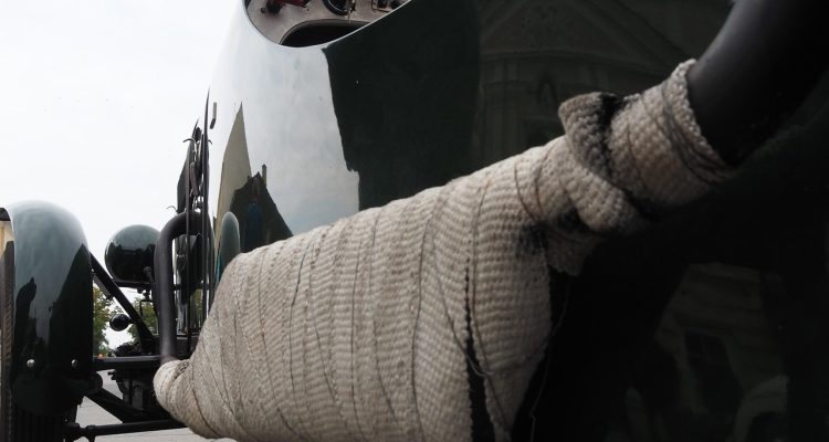 découvrez egan-riley, jeune talent du football anglais, connu pour sa polyvalence en défense et ses performances prometteuses en club comme en sélection nationale.