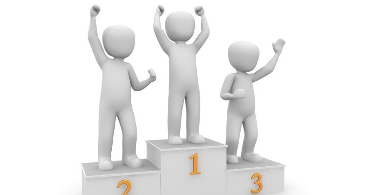 créez une vidéo hommage touchante pour célébrer et commémorer les moments précieux d'une personne chère.