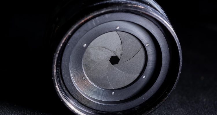 analyse de pièges à lentilles : découvrez les méthodes et techniques pour évaluer et optimiser les performances des systèmes de collecte de lentilles.